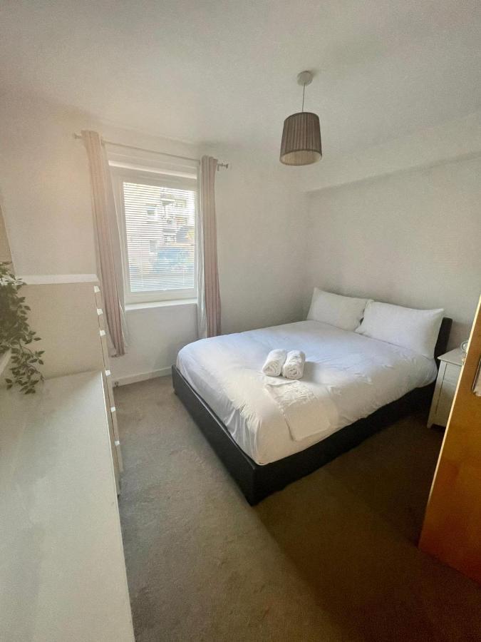 Pass The Keys Lovely 2Bedroom Flat With Balcony Edimburgo Esterno foto