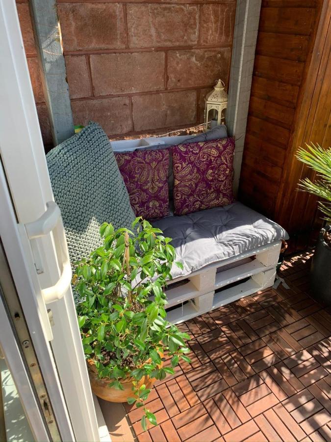 Pass The Keys Lovely 2Bedroom Flat With Balcony Edimburgo Esterno foto