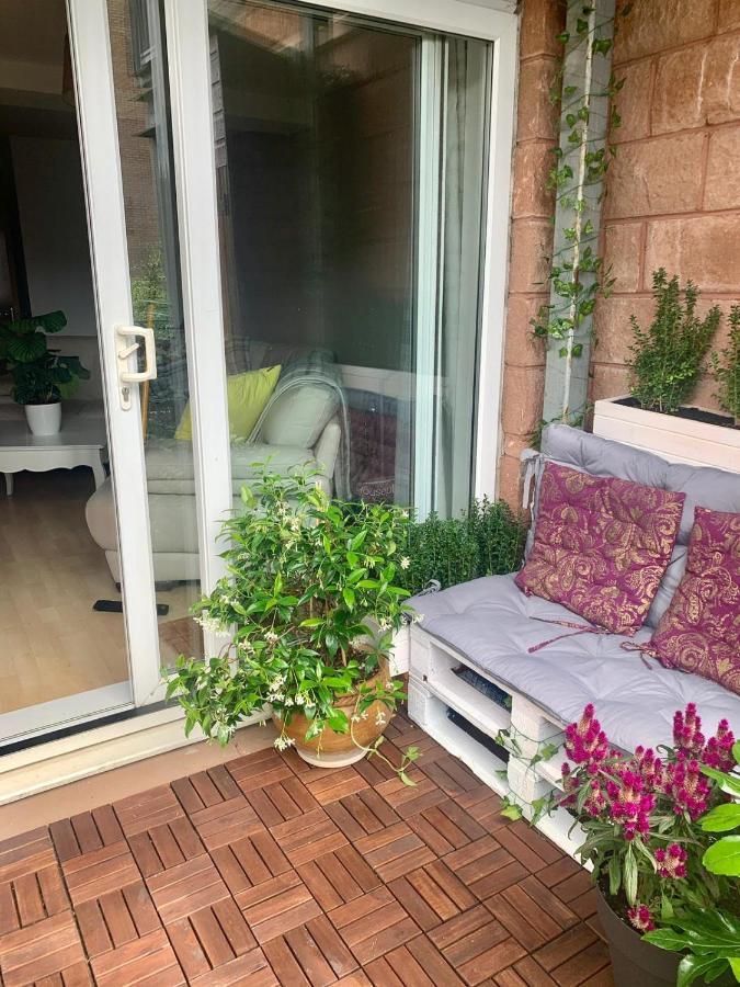 Pass The Keys Lovely 2Bedroom Flat With Balcony Edimburgo Esterno foto